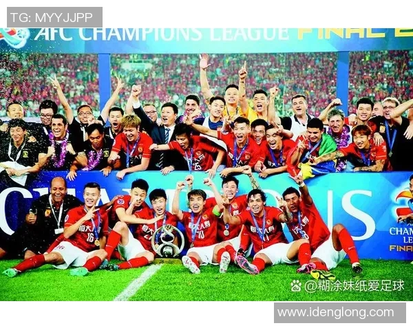 上海申花与权健激战正酣谁能在中超赛场上笑到最后