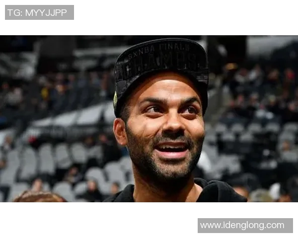 德马尔德罗赞的篮球之路与成就分析:从新秀到全明星的蜕变历程 德马尔德罗赞的篮球之路与成就分析:从新秀到全明星的蜕变历程